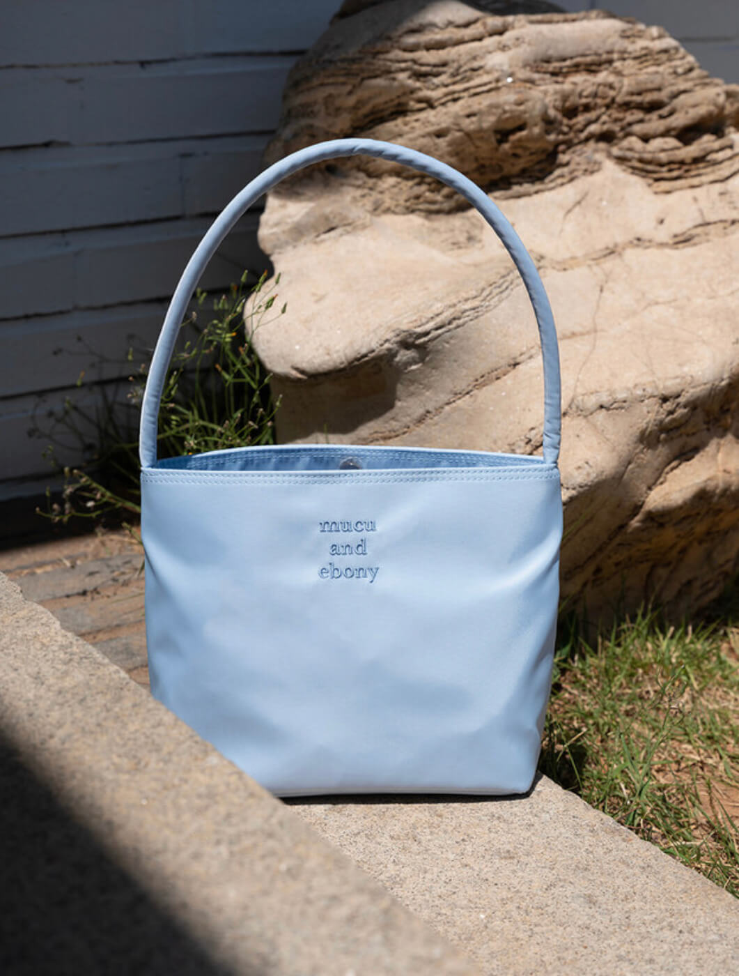 White And Blue Shopping Bag Jute Bags Capacity 8 Kg SizeDimension  16x13x4