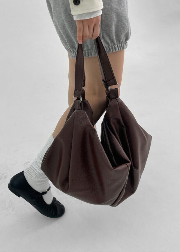 [Blackup] Sakiin Loose Leather Big Shoulder Bag (2 Color)