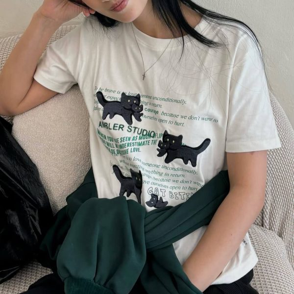 [Ambler] AS1207 The Adventures of a Cat Embroidery T-Shirt (2 Color) *Seasonal Limited*