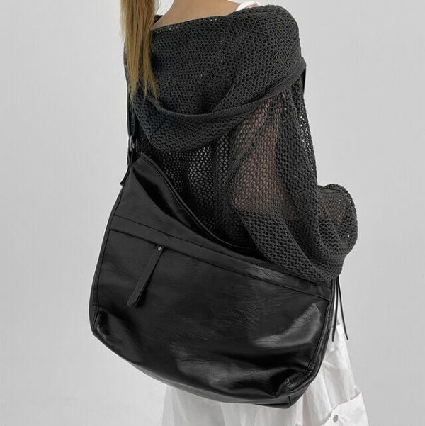 [Blackup] Torque Leather Crossbody Bag (3 Color) *Seasonal Limited*