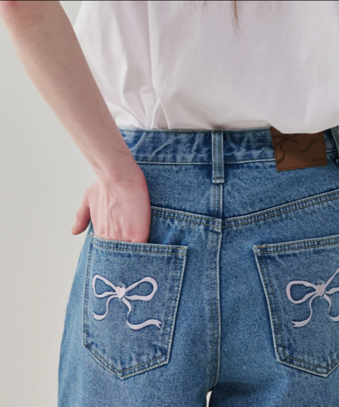ショートパンツ RONRON BACK POCKET RIBBON DENIM HALF PANTS LIGHT BLUE RonRon] Back Pocket Ribbon Denim Half Pants (Light Blue