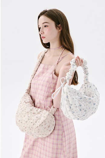 IVE レイ着用 Carlyn 25ss Carlin Flower Cozy 2colors Carlyn] 25Spring Limited Flower Cozy Bag Two Way (2 Color